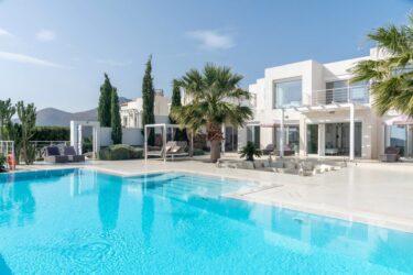Luxuriöse moderne Villa mit 6 Schlafzimmern zum Verkauf im wunderschönen Elounda